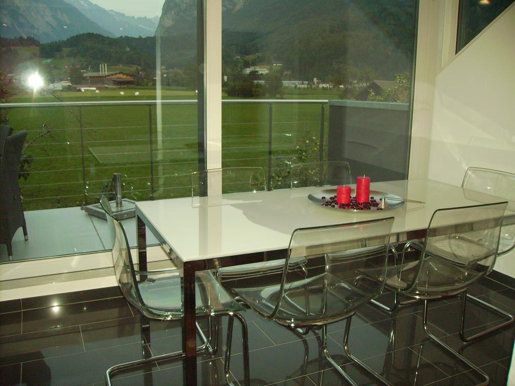Mountain-Panorama Apartment Майринген Екстериор снимка